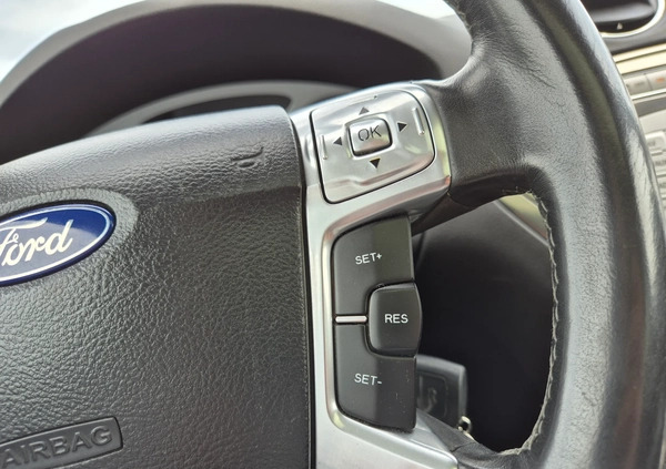 Ford Mondeo cena 22900 przebieg: 228000, rok produkcji 2009 z Radom małe 379